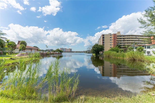 2 of 17 - 18706 Ne 18th Ave 206, Miami, FL