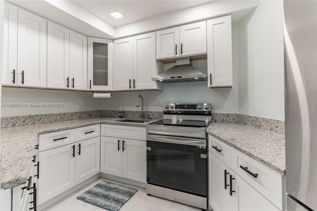 5 of 17 - 18706 Ne 18th Ave 206, Miami, FL