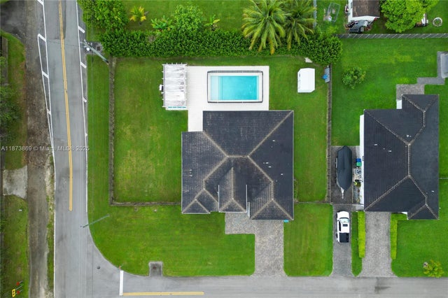 4 of 38 - 32352 Sw 199th Pl, Homestead, FL
