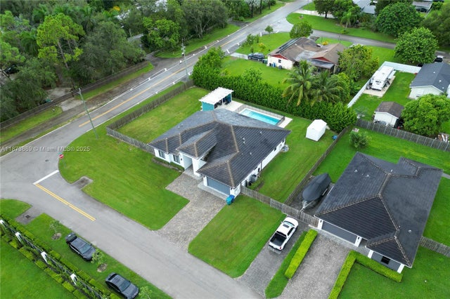 5 of 38 - 32352 Sw 199th Pl, Homestead, FL