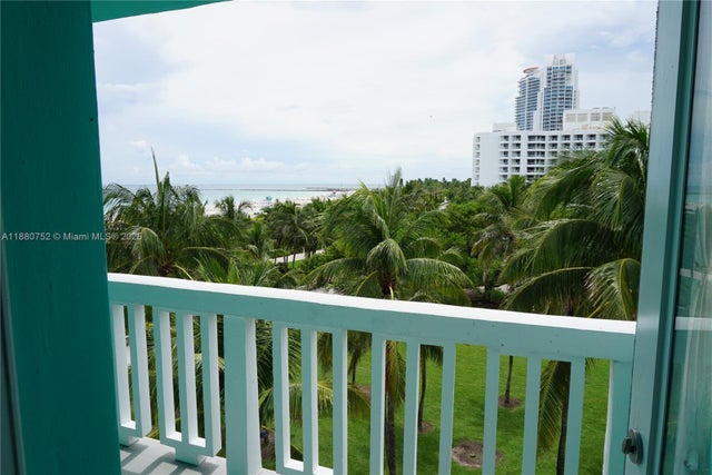 1 of 15 - 301 Ocean Dr 505, Miami Beach, FL