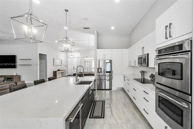 5646 Nw 109th Ln, Coral Springs