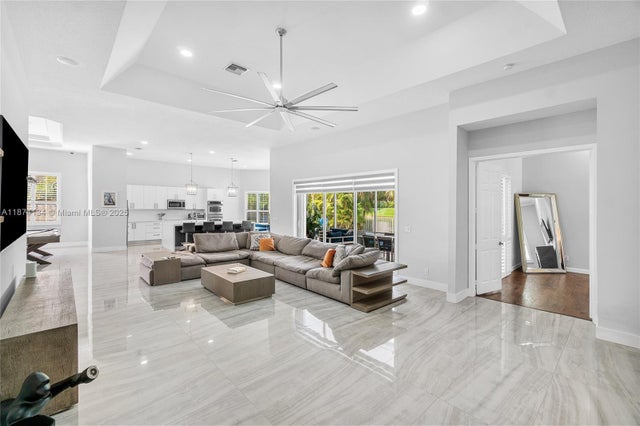 3 of 48 - 5646 Nw 109th Ln, Coral Springs, FL