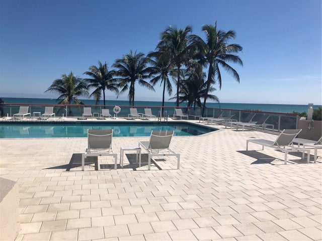 4 of 19 - 6767 Collins Ave 401, Miami Beach, FL