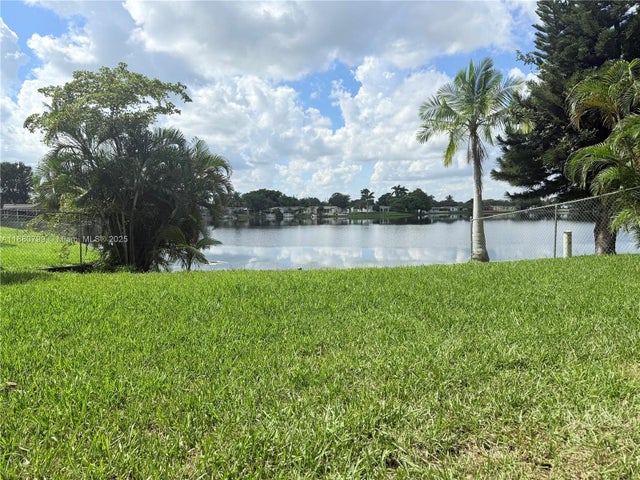 5 of 29 - 9342 Nw 23rd St, Pembroke Pines, FL