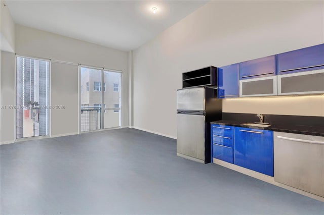 3 of 15 - 253 Ne 2nd St 220, Miami, FL
