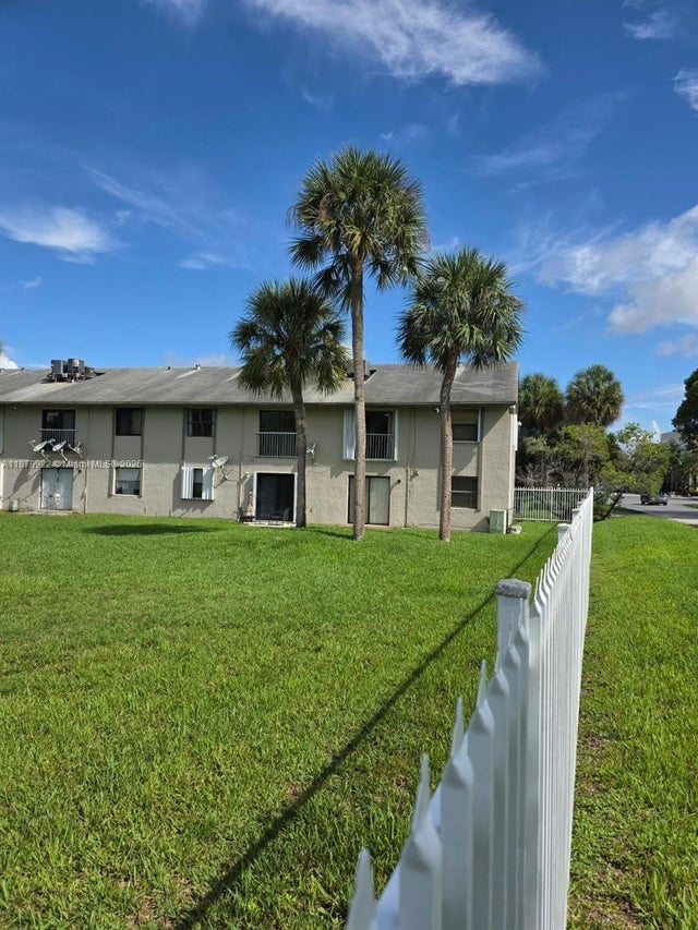 4 of 31 - 7670 Sw 152nd Ave 1-201, Miami, FL