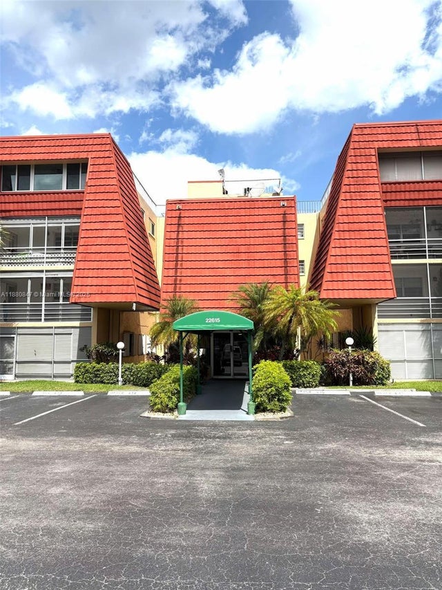 1 of 12 - 22615 Sw 66th Ave 103, Boca Raton, FL
