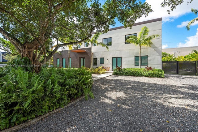 2 of 70 - 5500 Sw 67th Ave, Miami, FL