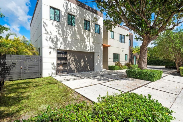 5 of 70 - 5500 Sw 67th Ave, Miami, FL