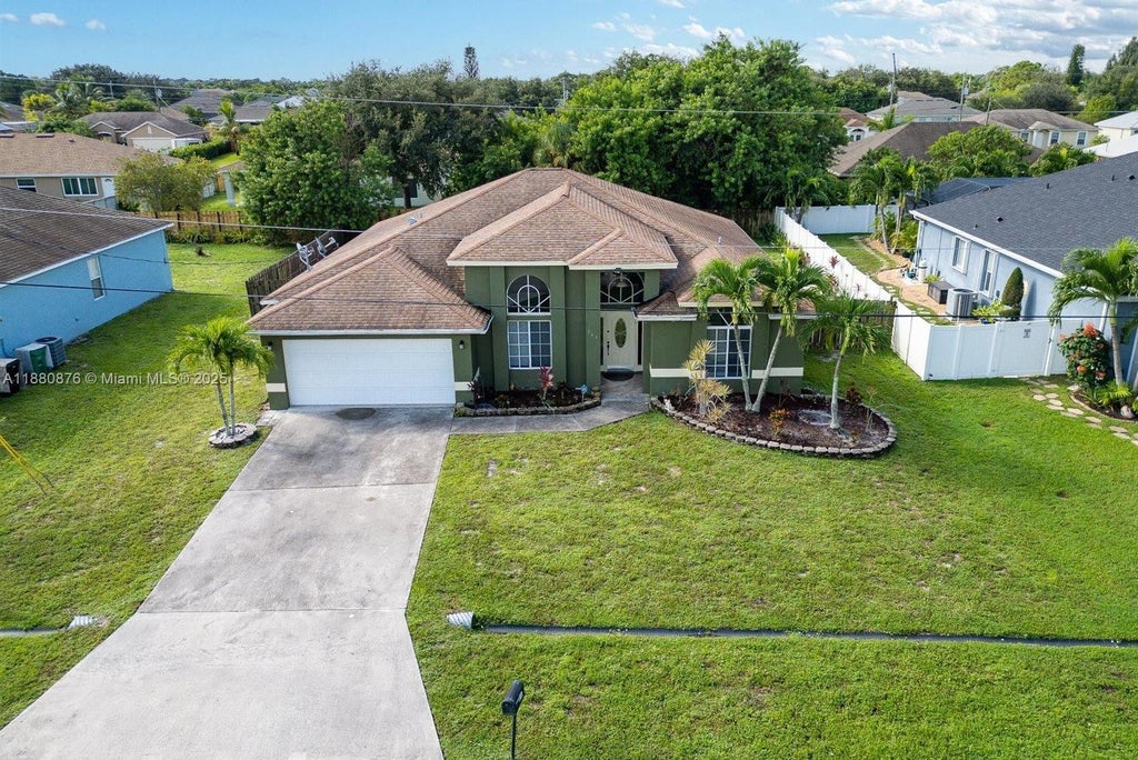 566 Sw Halifax Ave, Port St Lucie