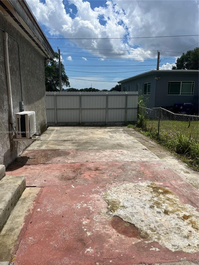 2 of 30 - 7130 Nw 21st Ct, Miami, FL