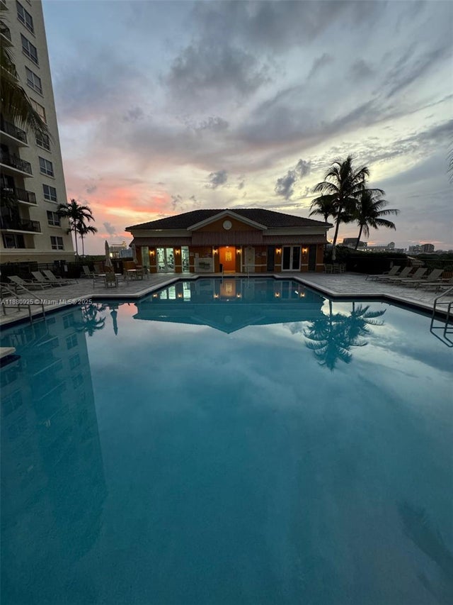 4 of 19 - 3232 Sw 22nd Ter 801, Miami, FL
