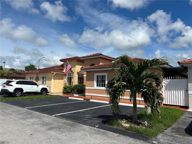 1 of 4 - 9371 Nw 120th Ter, Hialeah Gardens, FL