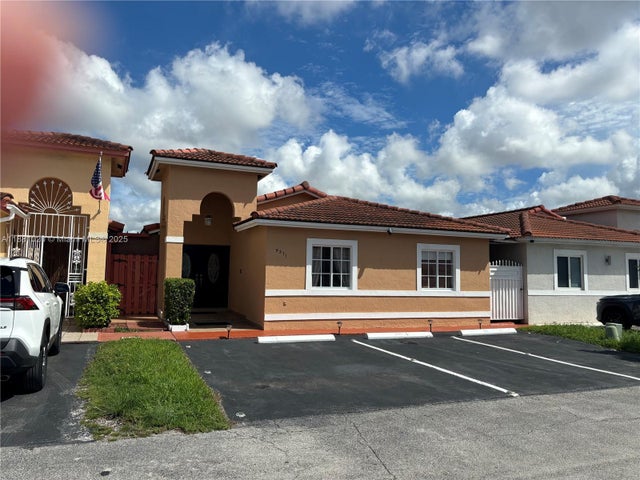3 of 4 - 9371 Nw 120th Ter, Hialeah Gardens, FL