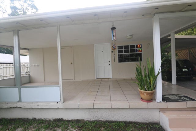 5 of 25 - 13030 Sw 17 St, Miami, FL