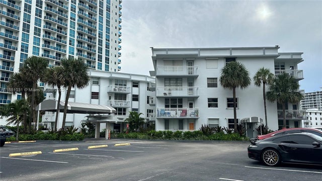 1913 S Ocean Dr 410, Hallandale Beach