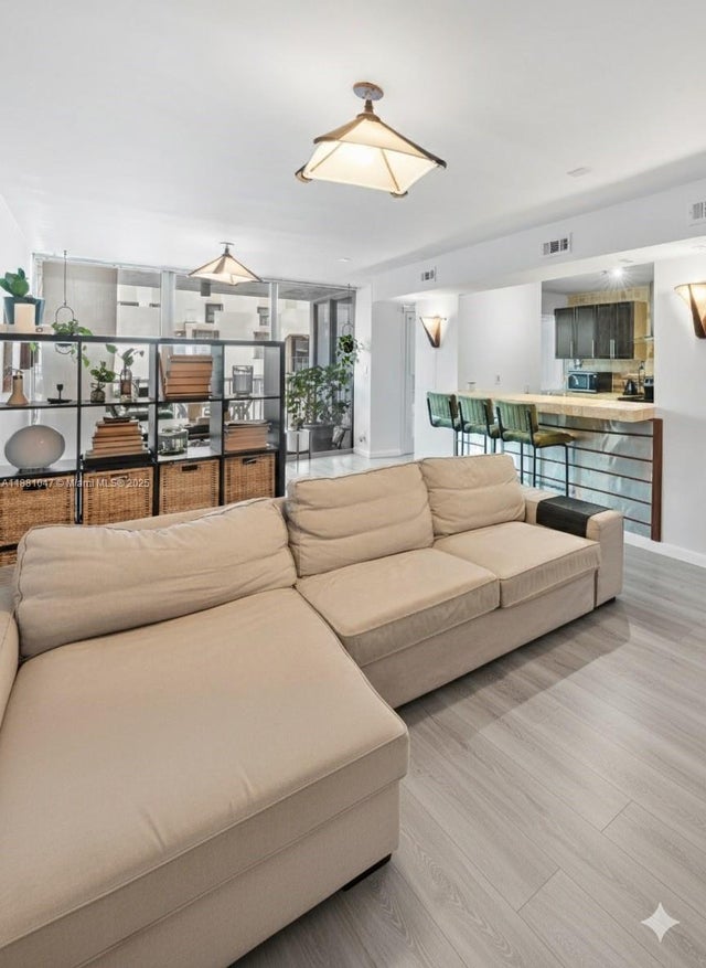 4 of 23 - 2655 Collins Ave 510, Miami Beach, FL