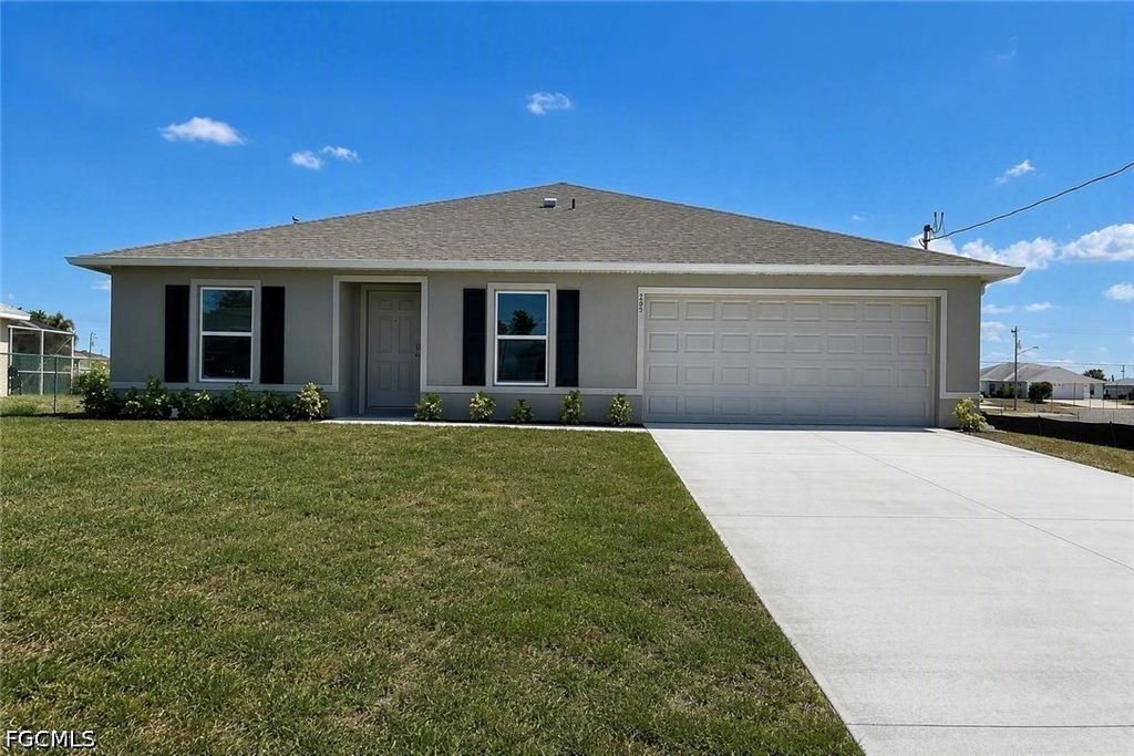 929 Nw 8th Pl, Cape Coral