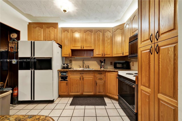 4 of 26 - 12471 Sw 190th Ter, Miami, FL