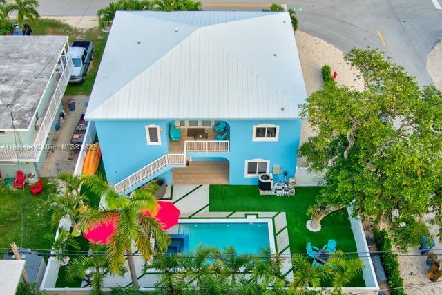 1 of 32 - 911 Red Bird Rd, Key Largo, FL