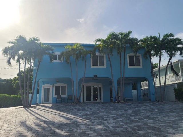 2 of 32 - 911 Red Bird Rd, Key Largo, FL