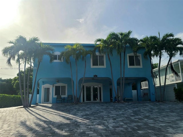 3 of 32 - 911 Red Bird Rd, Key Largo, FL