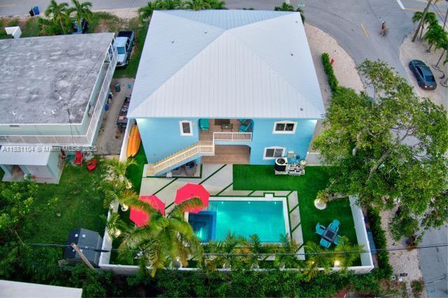 5 of 32 - 911 Red Bird Rd, Key Largo, FL