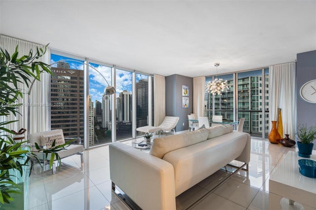 3 of 36 - 485 Brickell Ave 3308, Miami, FL