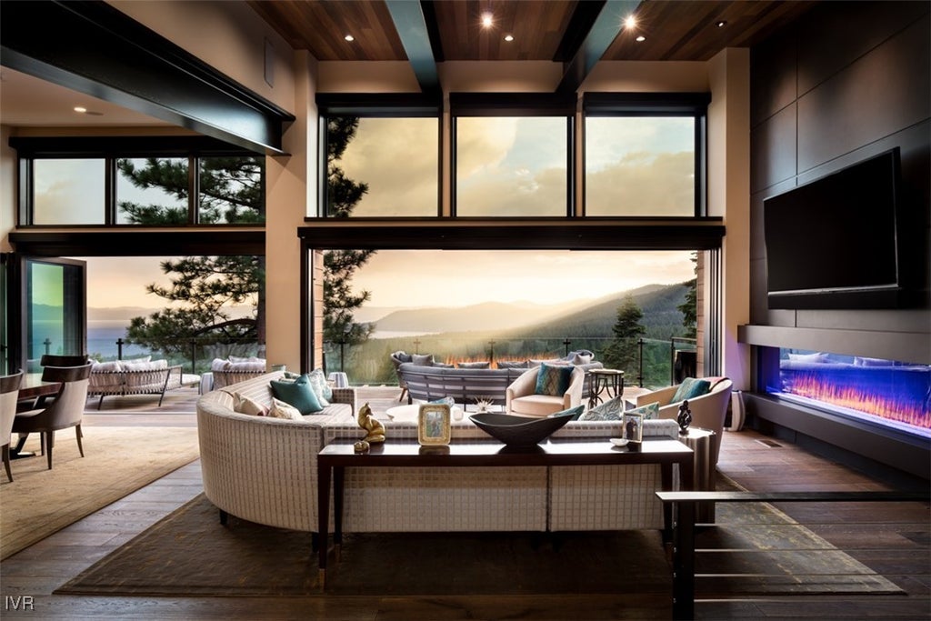 575 Fairview Blvd, Incline Village