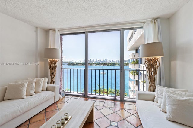 2 of 34 - 800 West Ave 831, Miami Beach, FL