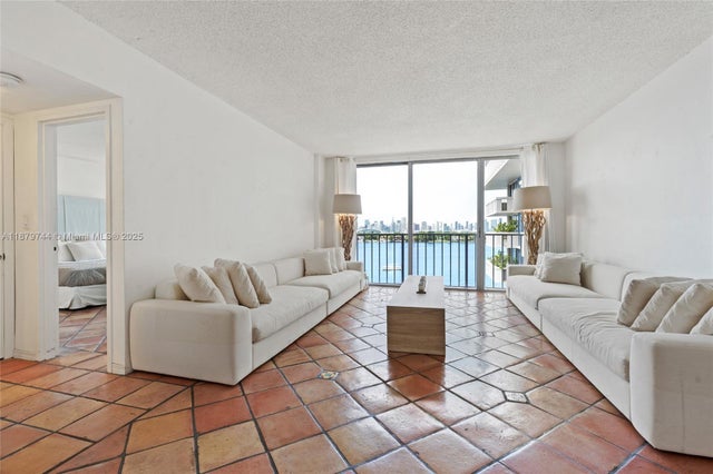 3 of 34 - 800 West Ave 831, Miami Beach, FL