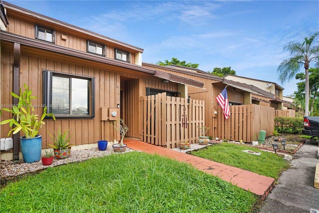 2 of 47 - 4171 Sw 85th Ave, Davie, FL