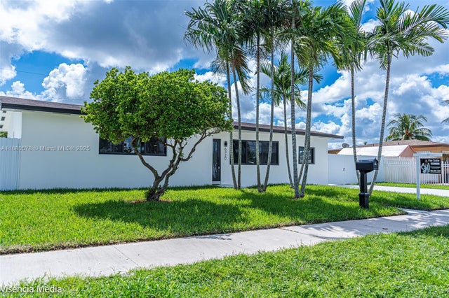 5 of 54 - 6320 Nw 113th Ter, Hialeah, FL