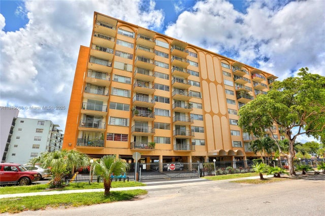 2 of 29 - 1470 Ne 125th Ter Ph12, North Miami, FL
