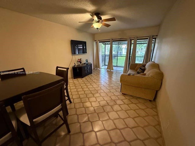 3 of 26 - 5915 Washington St 116, Hollywood, FL