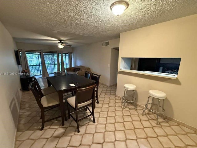 5 of 26 - 5915 Washington St 116, Hollywood, FL