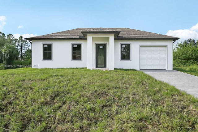 2 of 33 - 4402 E 19th St, Lehigh Acres, FL