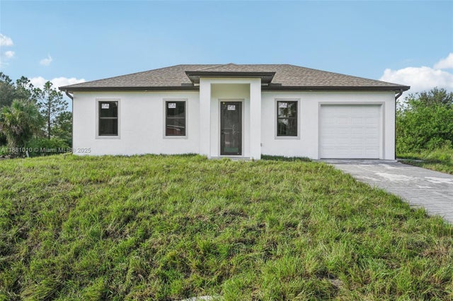 3 of 33 - 4402 E 19th St, Lehigh Acres, FL