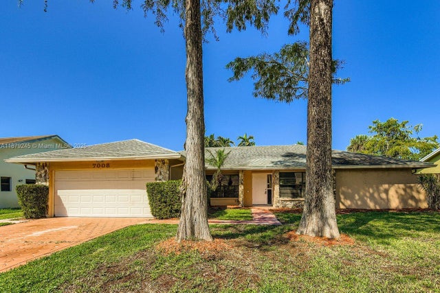 1 of 28 - 7008 Nw 49th Ct, Lauderhill, FL