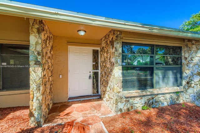 4 of 28 - 7008 Nw 49th Ct, Lauderhill, FL