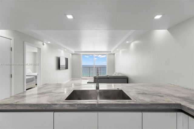 3 of 34 - 400 N Surf Rd 903, Hollywood, FL