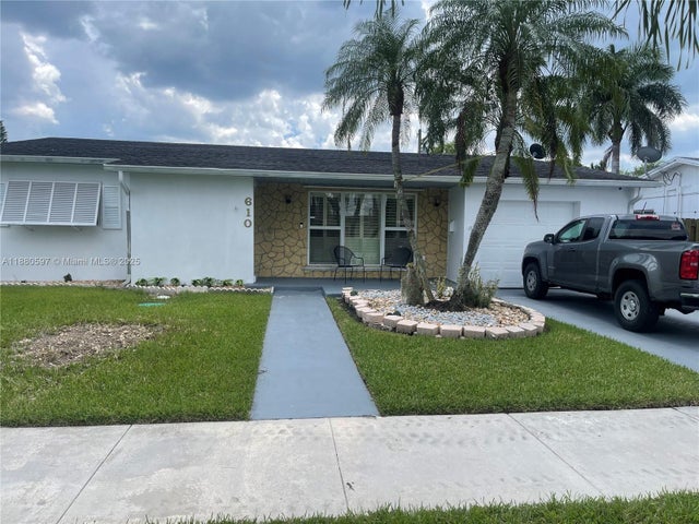 3 of 41 - 610 Nw 16th St, Homestead, FL