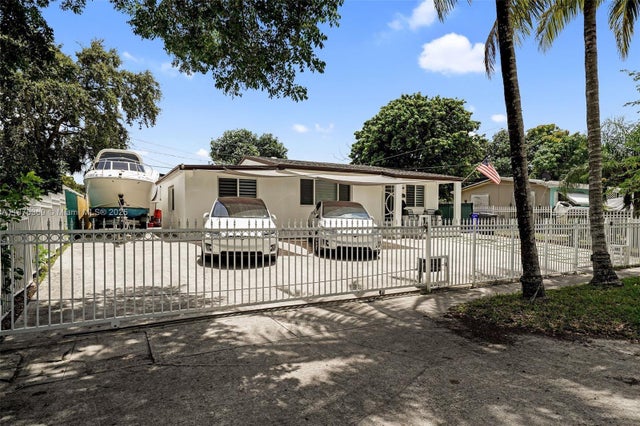 1 of 44 - 6404 Meade St, Hollywood, FL