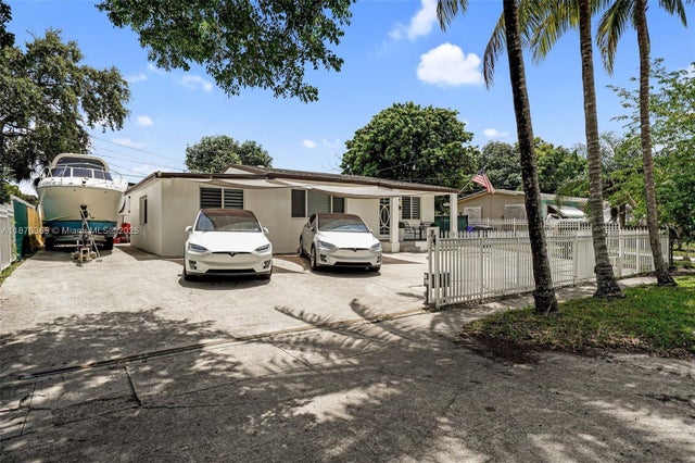 2 of 44 - 6404 Meade St, Hollywood, FL