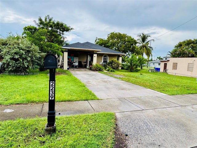 1 of 19 - 2239 Atlanta St, Hollywood, FL