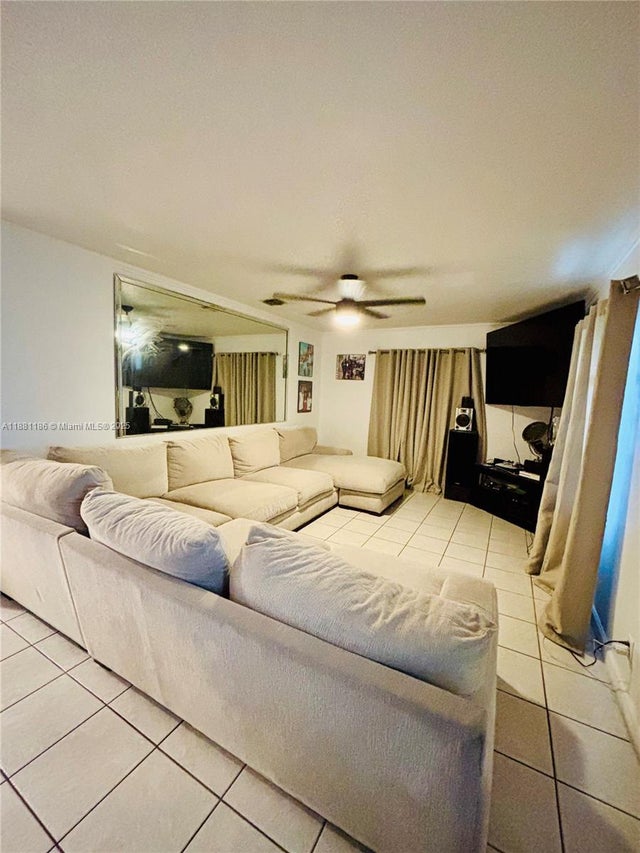2 of 19 - 2239 Atlanta St, Hollywood, FL