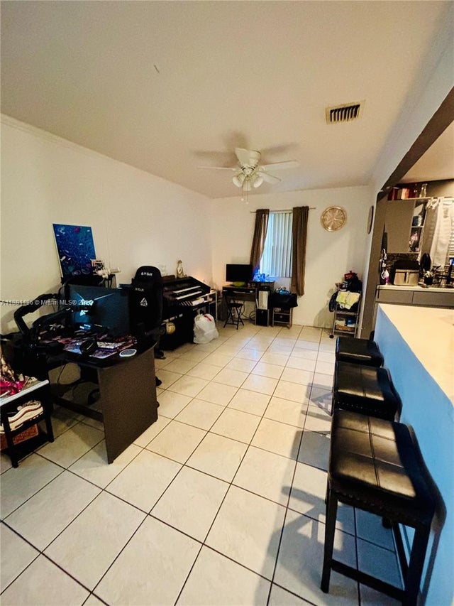 4 of 19 - 2239 Atlanta St, Hollywood, FL