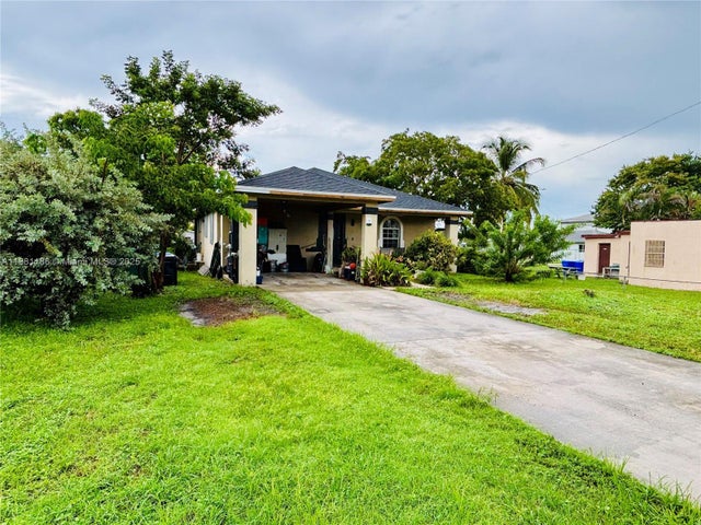 5 of 19 - 2239 Atlanta St, Hollywood, FL