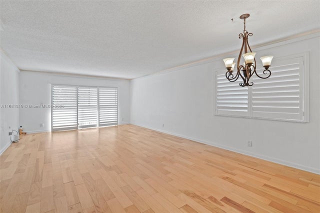 5 of 26 - 410 Lakeview Dr 204, Weston, FL